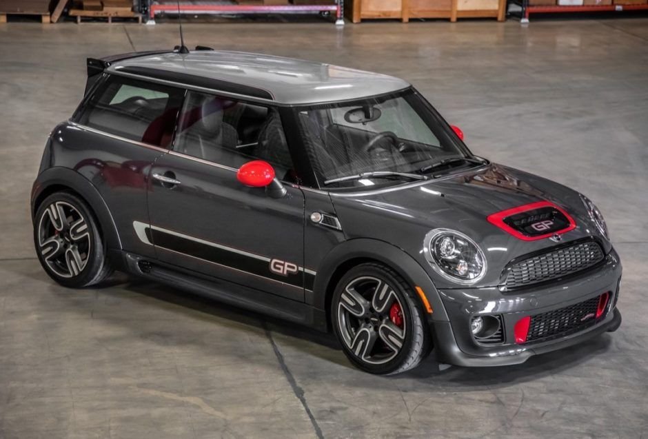 MINI John Cooper Works.jpg